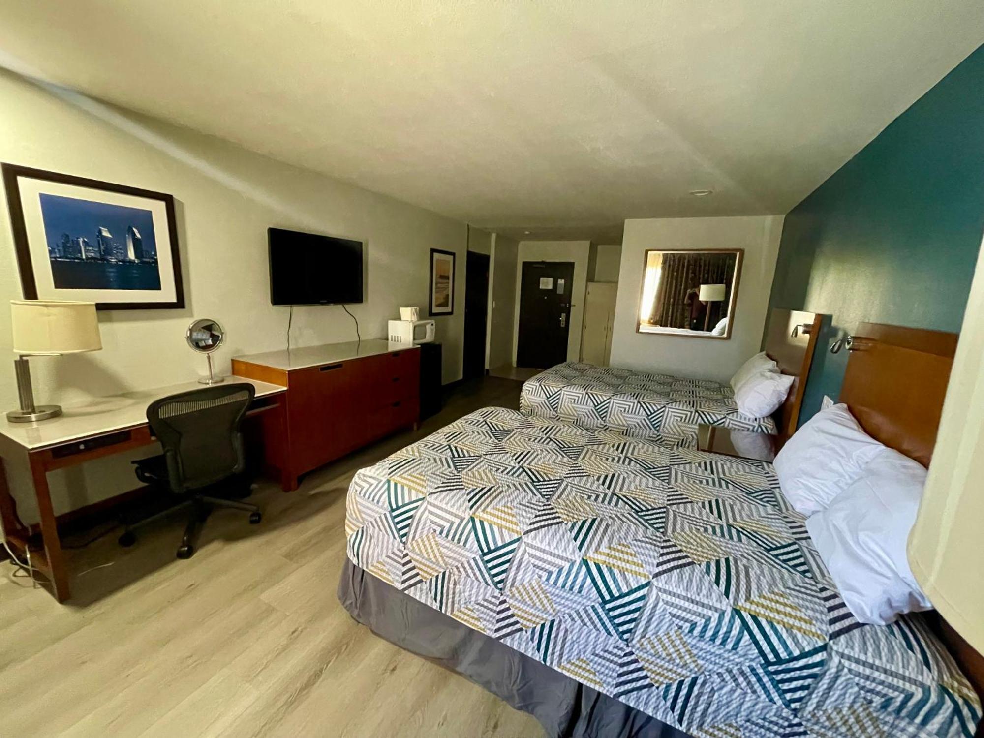 Portside Inn & Suites Los Angeles Exterior photo